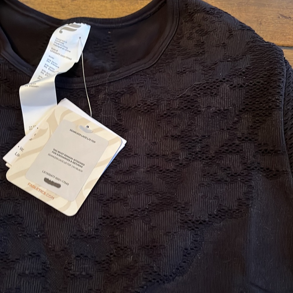 NWT Fabletics Workout Set - Picture 4 of 6